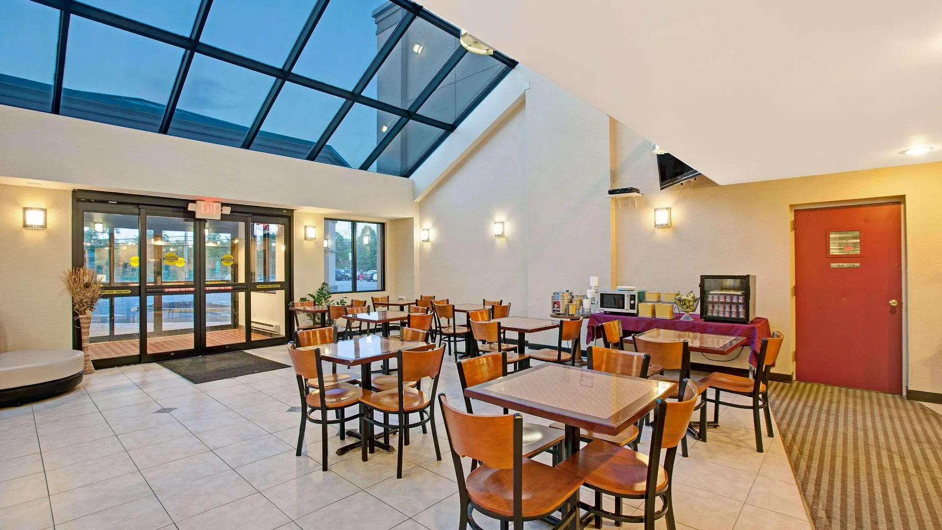Days Inn By Wyndham Parsippany 2*,